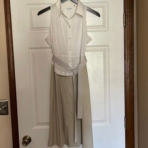 T Tahari 2 tone Dress Khaki/white with belt